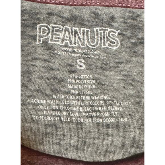 Peanuts Snoopy Christmas Holiday Raglan T-Shirt – Size Small - Picture 3 of 4